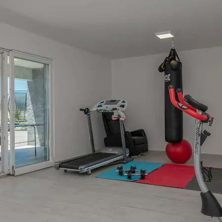 Semesterbostad 4 Bedroom Amazing In Imotski