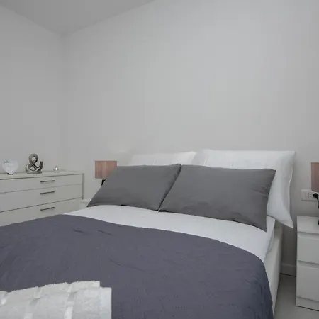 Holiday home 4 Bedroom Amazing In Imotski