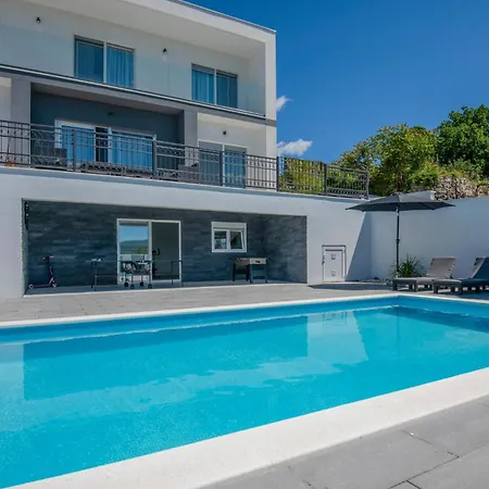 Σπίτι διακοπών 4 Bedroom Amazing In