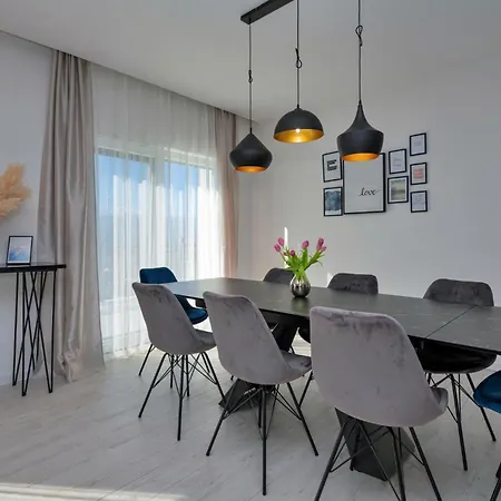 4 Bedroom Amazing In Holiday home Imotski