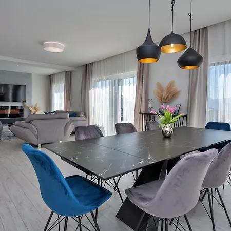 4 Bedroom Amazing In Imotski