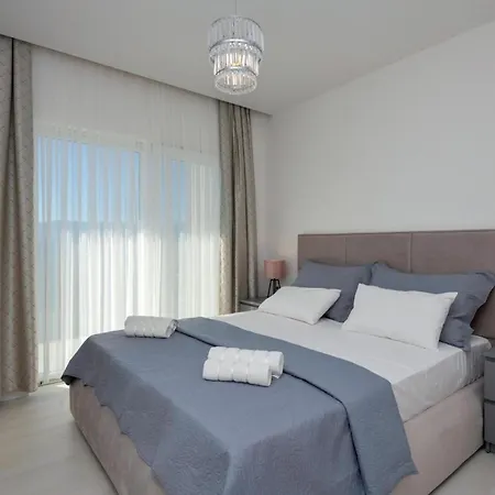 Holiday home 4 Bedroom Amazing In